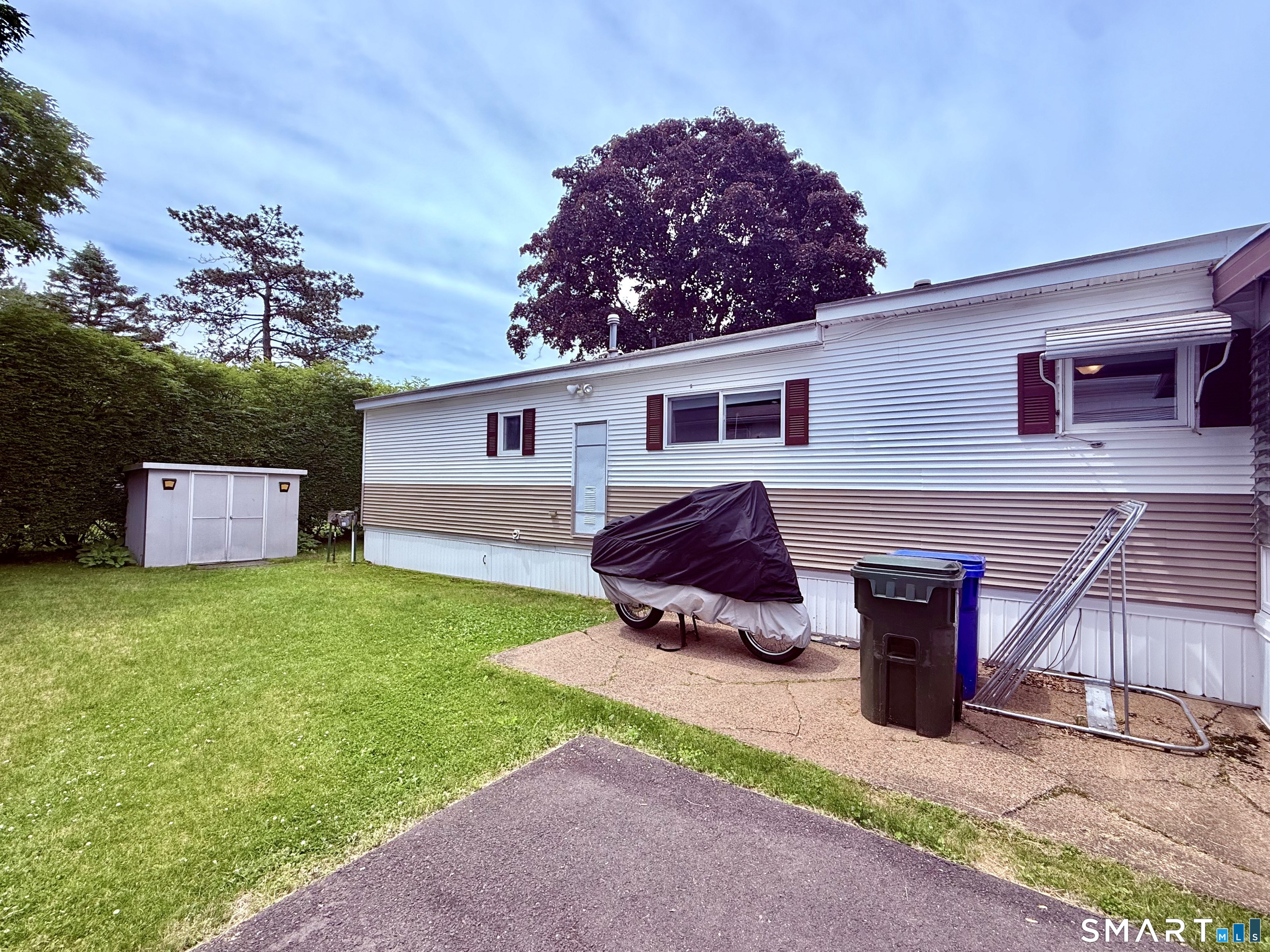 14 Arapaho Drive East Hartford CT 06118