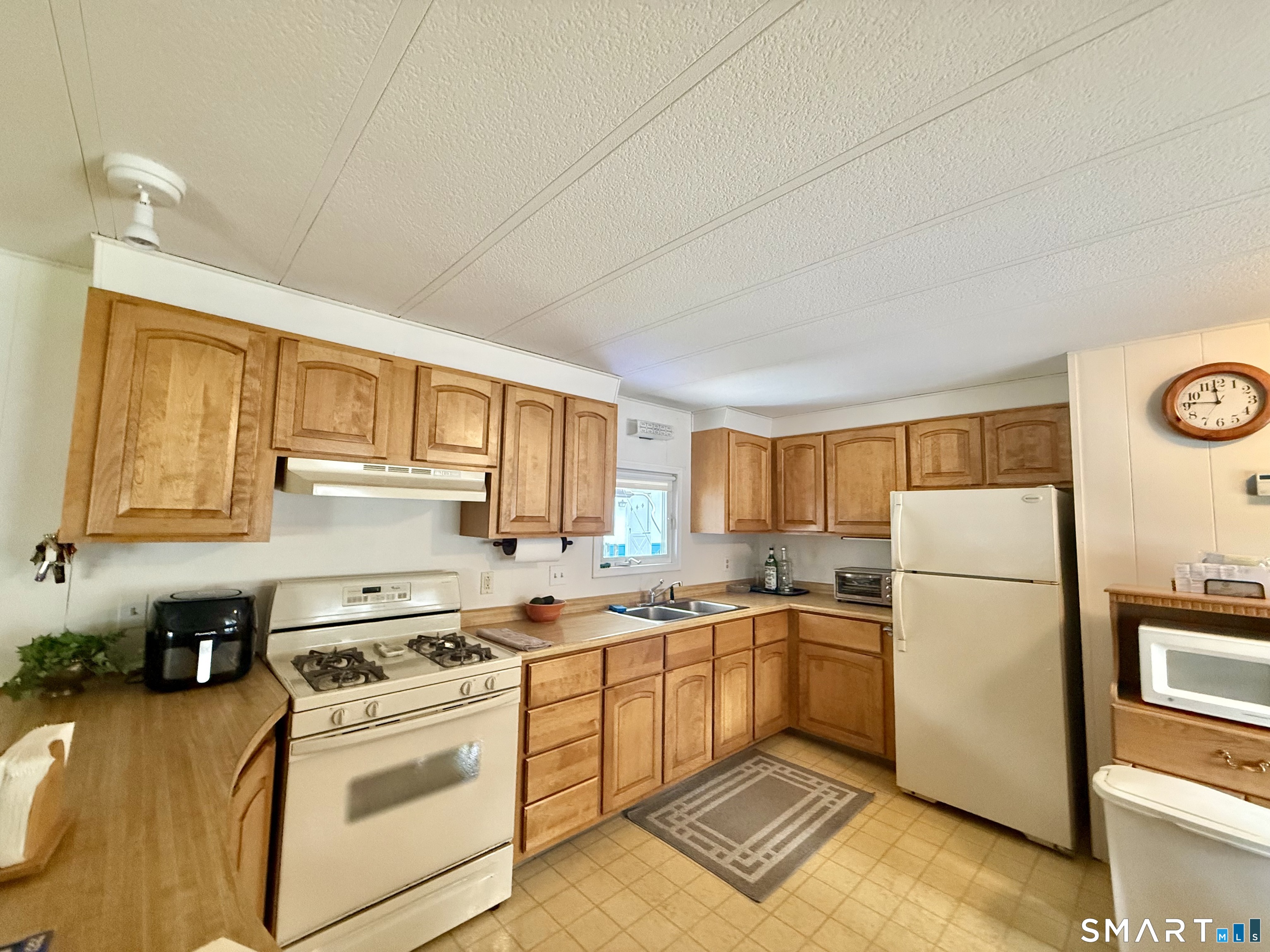 14 Arapaho Drive East Hartford CT 06118