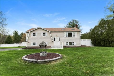 6 Carriage Lane East Granby CT 06026