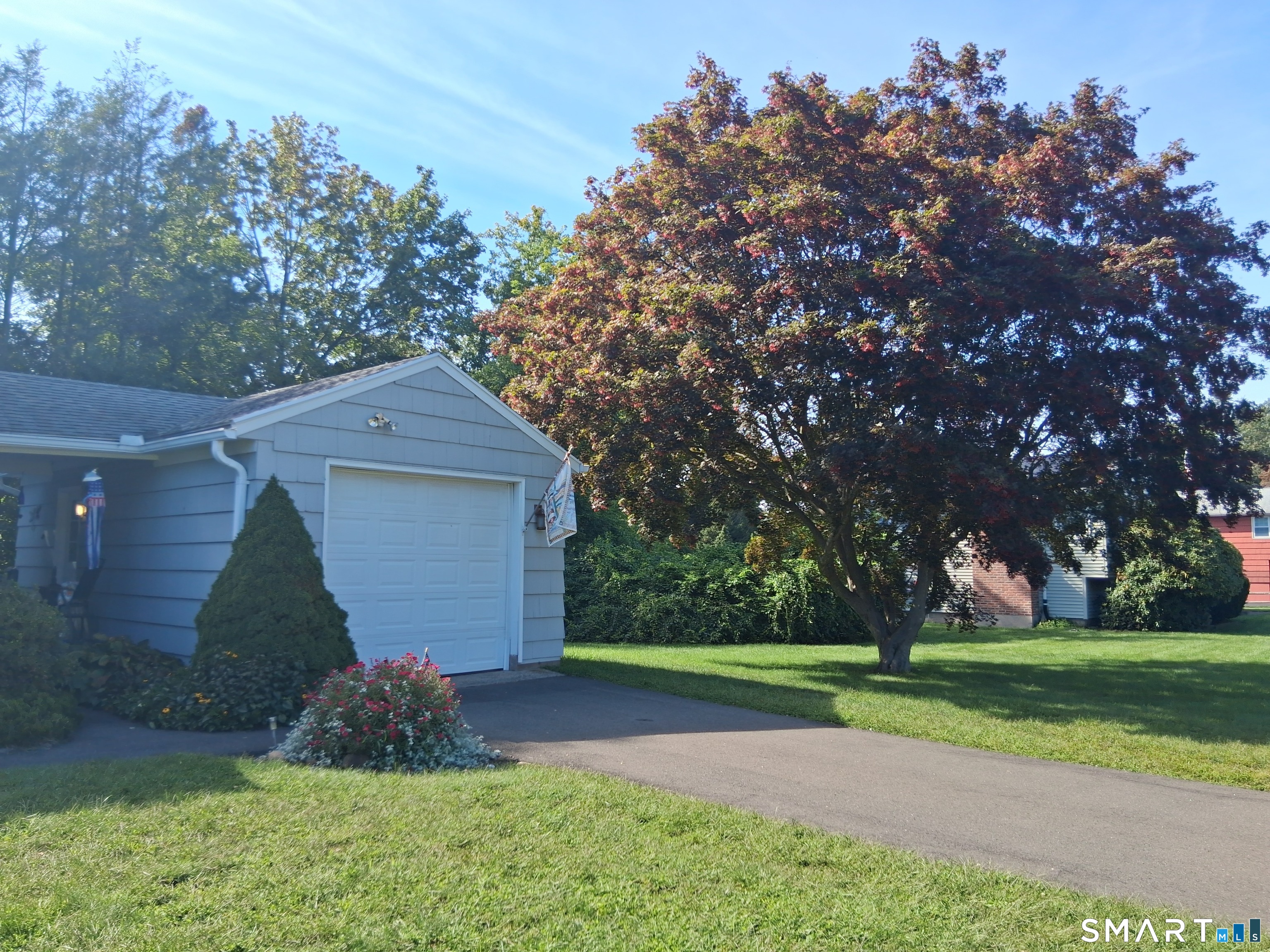 18 Papa Lane North Haven CT 06473