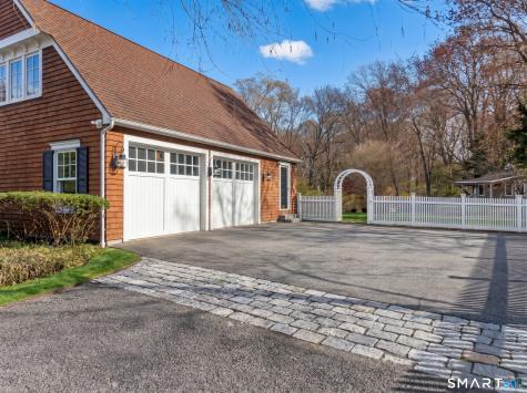 11 Westwood Drive Waterford CT 06385