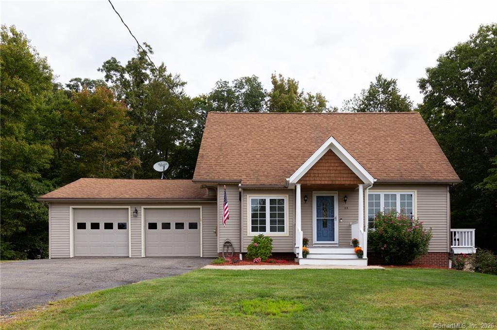 88 Village Circle Naugatuck CT 06770