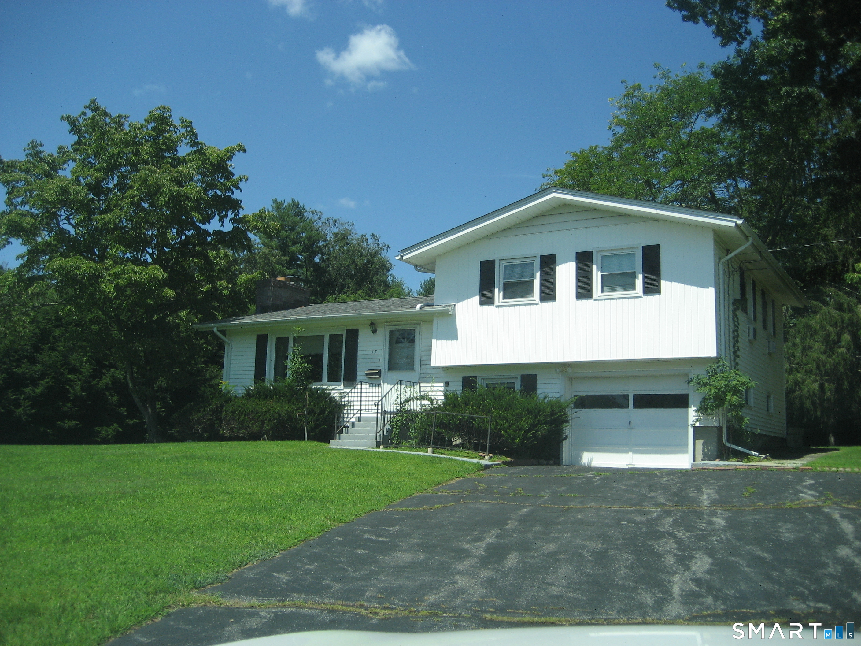 17 Deerbrook Road Norwich CT 06360