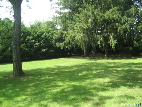 17 Deerbrook Road Norwich CT 06360