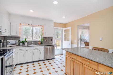 9 Rita Drive New Fairfield CT 06812