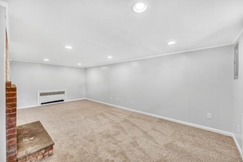 27 Skyline Drive Brookfield CT 06804
