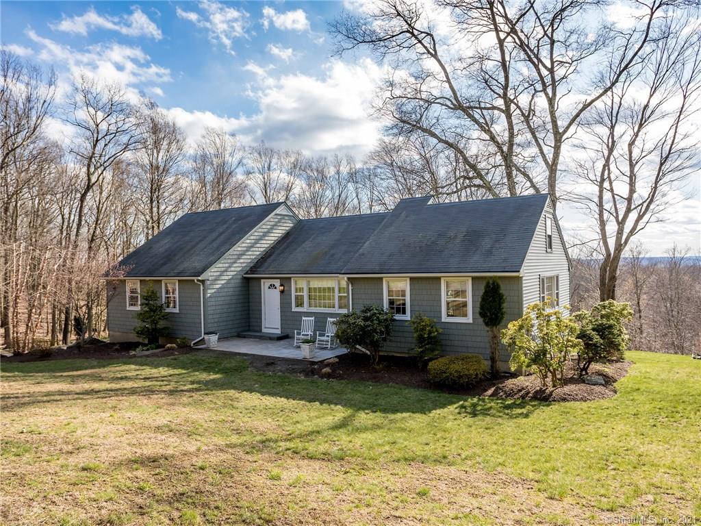 17 Jonathan Drive Roxbury CT 06783