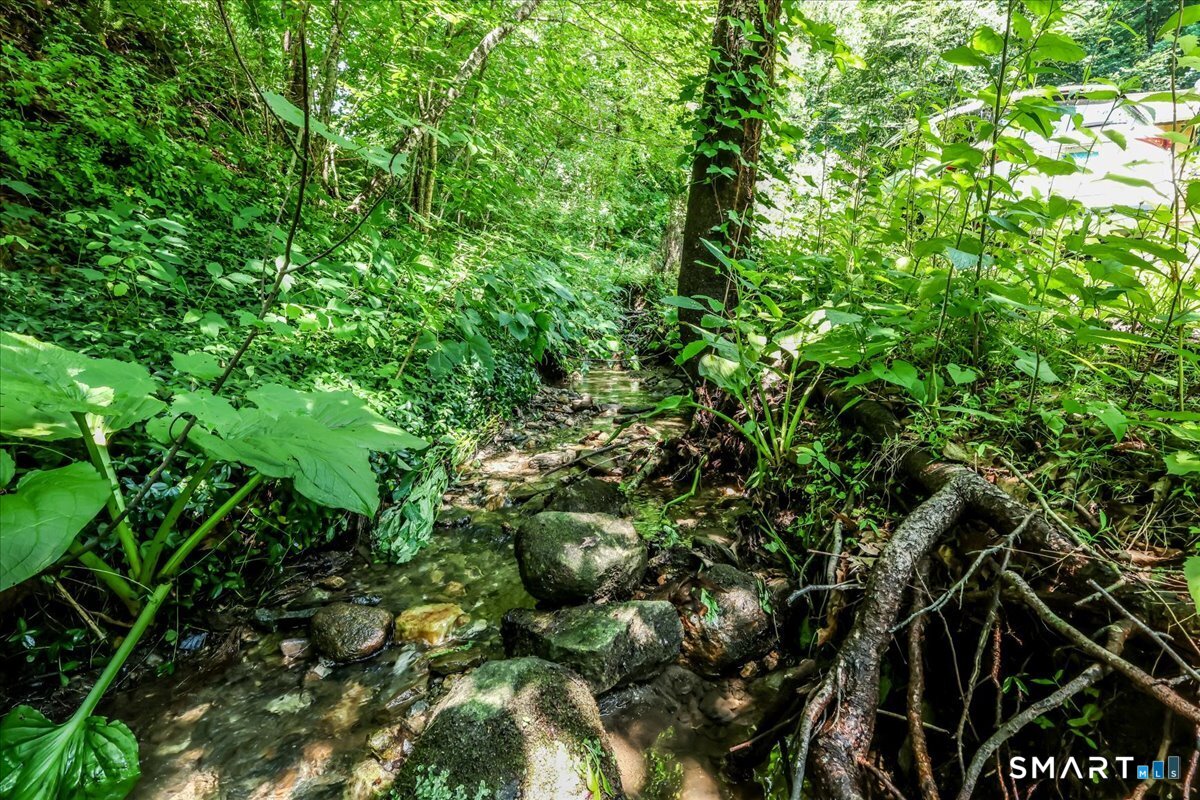 16 Sawyer Hill Road New Milford CT 06776
