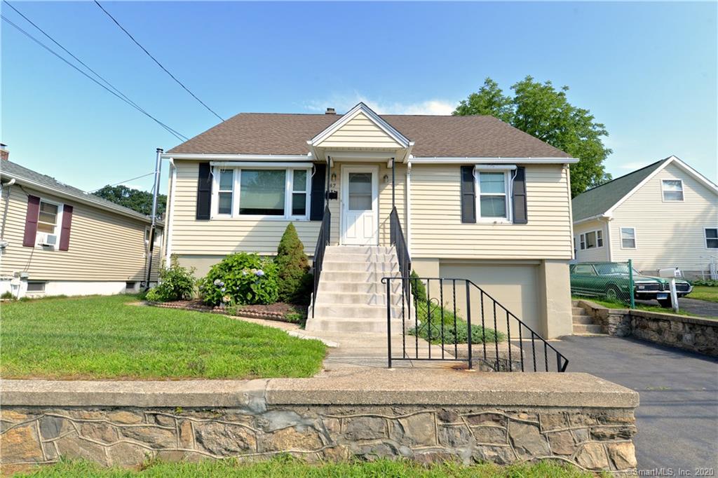 82 Bradley Avenue Waterbury CT 06708