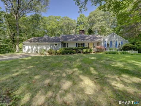 15 Cove Hill Road Essex CT 06426