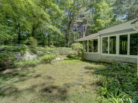 15 Cove Hill Road Essex CT 06426