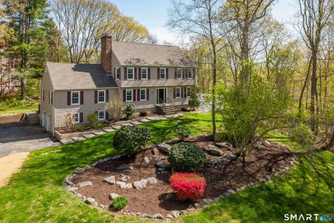 19 Crabapple Lane Newtown CT 06470