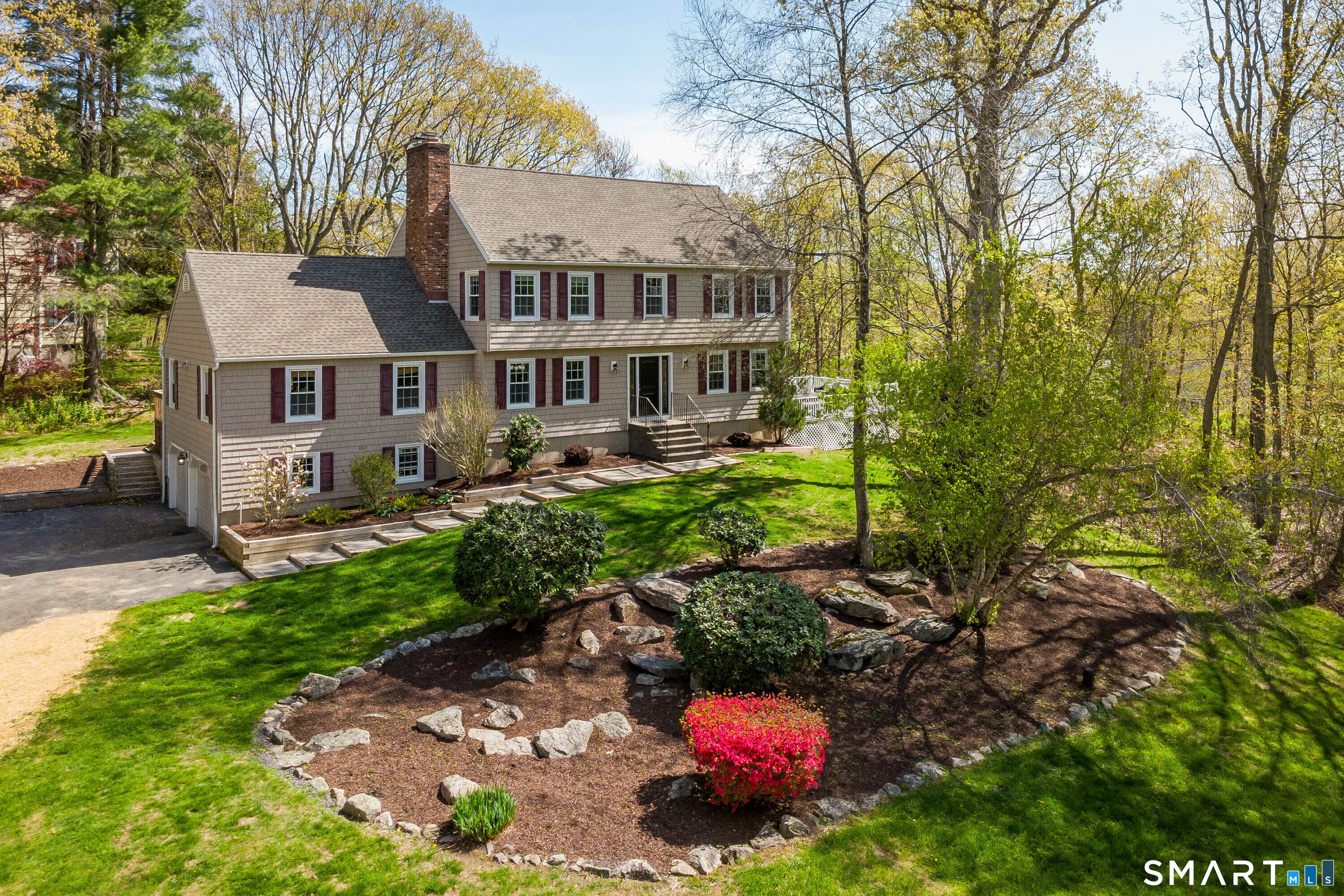 19 Crabapple Lane Newtown CT 06470
