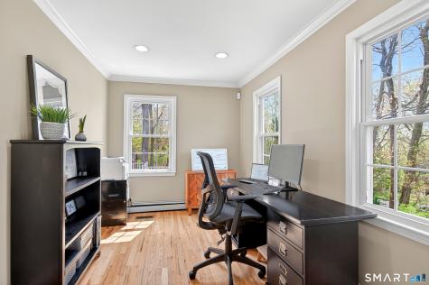 19 Crabapple Lane Newtown CT 06470