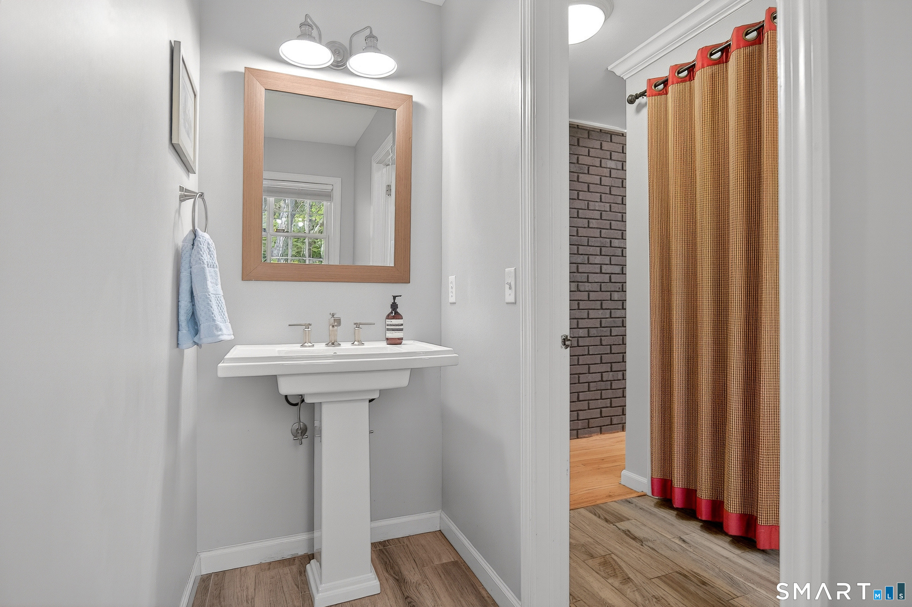 19 Crabapple Lane Newtown CT 06470