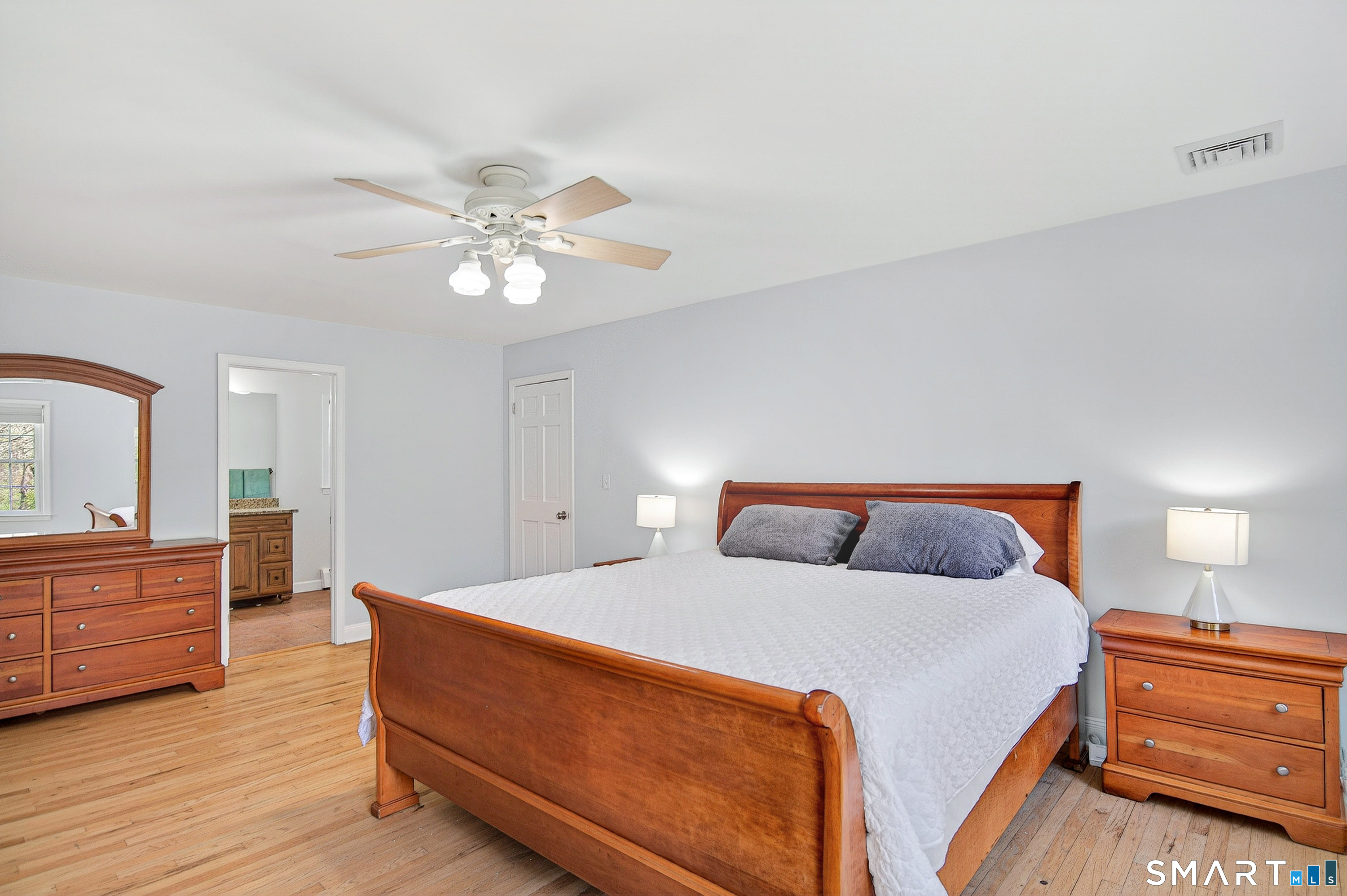 19 Crabapple Lane Newtown CT 06470