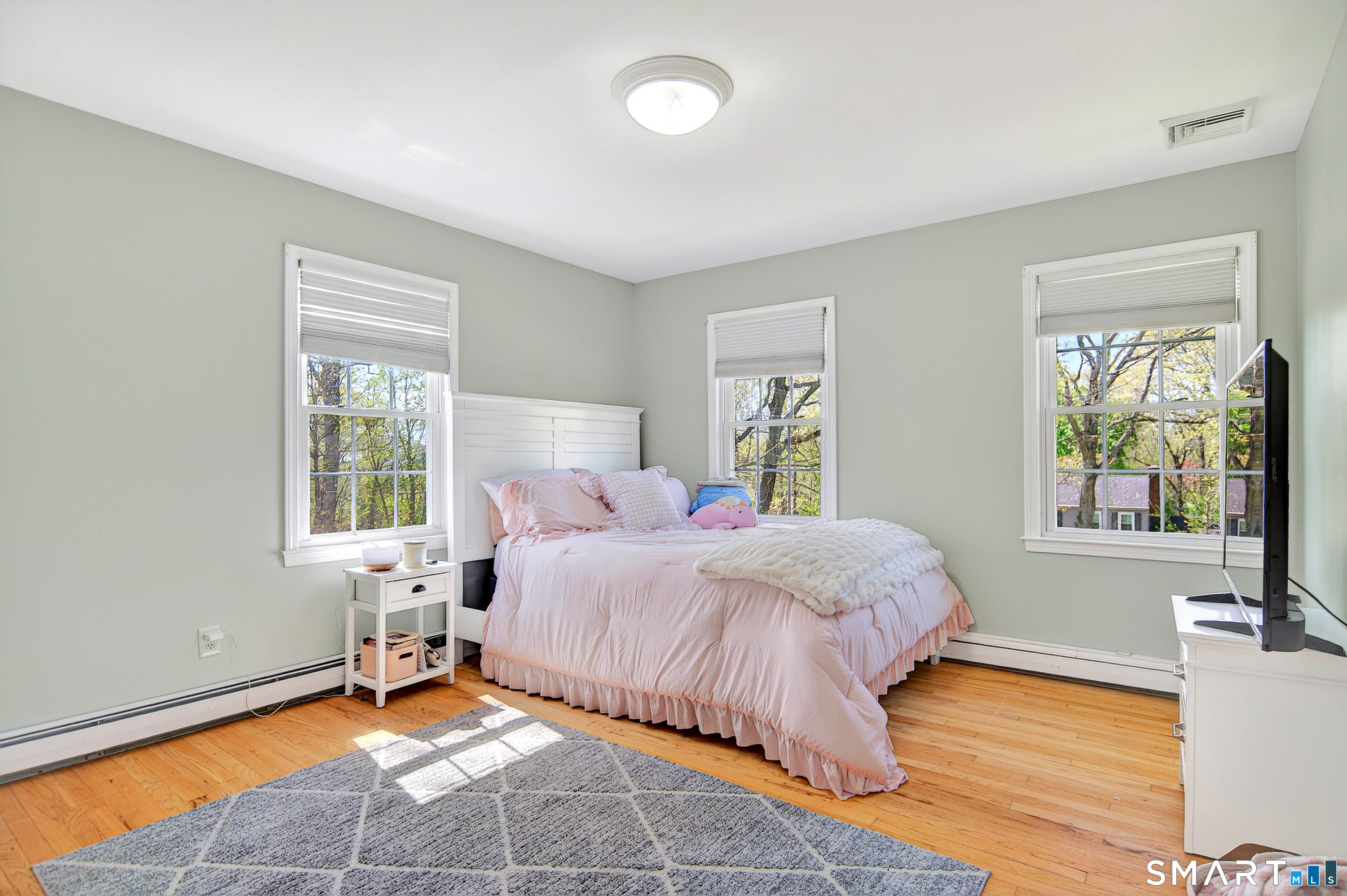19 Crabapple Lane Newtown CT 06470