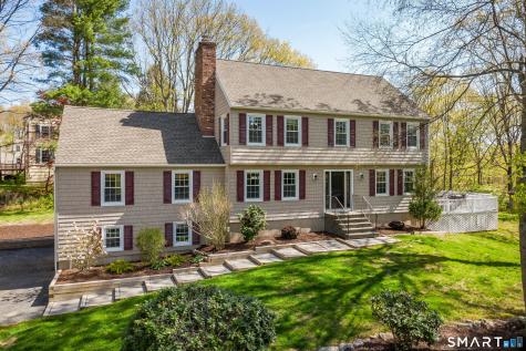 19 Crabapple Lane Newtown CT 06470