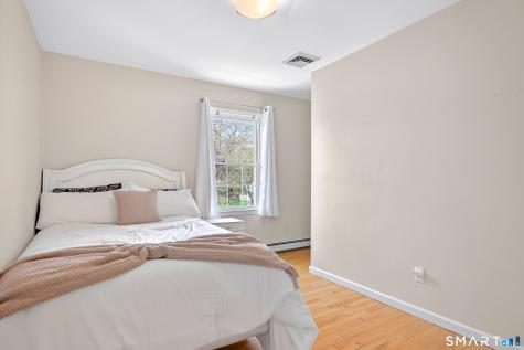 19 Crabapple Lane Newtown CT 06470