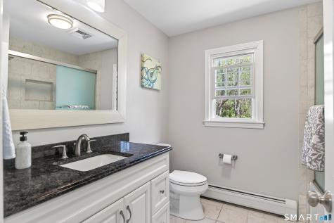 19 Crabapple Lane Newtown CT 06470