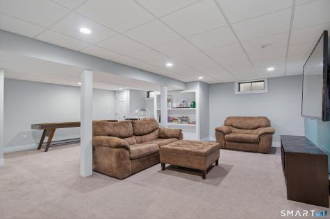 19 Crabapple Lane Newtown CT 06470