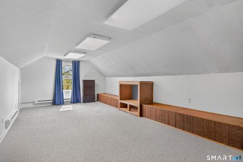 19 Crabapple Lane Newtown CT 06470