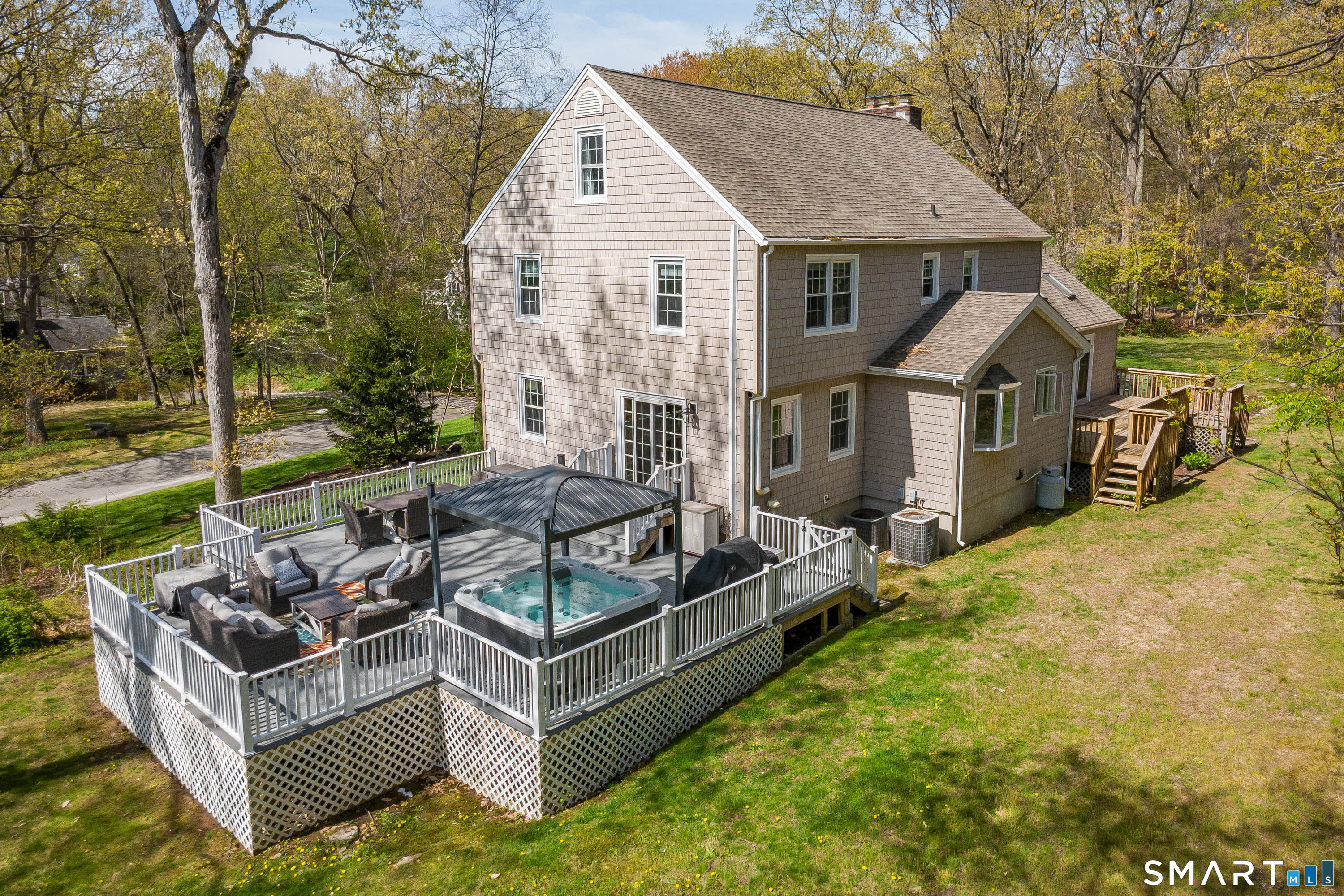 19 Crabapple Lane Newtown CT 06470