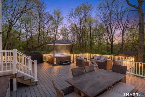 19 Crabapple Lane Newtown CT 06470