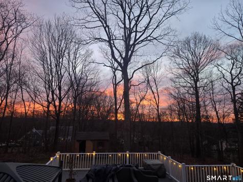 19 Crabapple Lane Newtown CT 06470