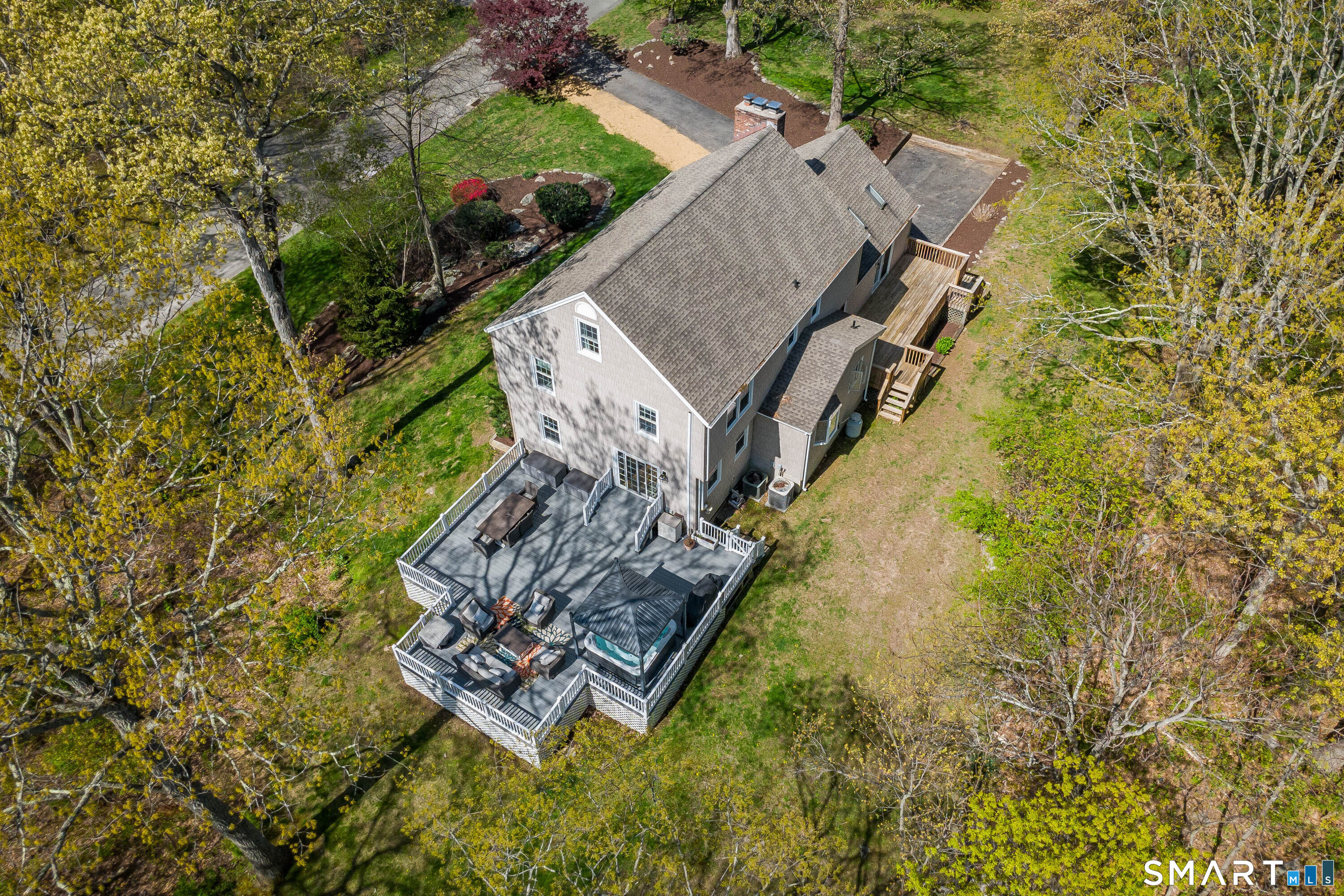 19 Crabapple Lane Newtown CT 06470