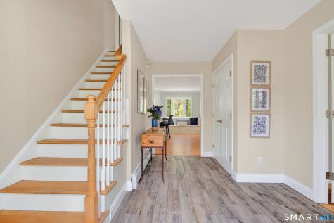 19 Crabapple Lane Newtown CT 06470
