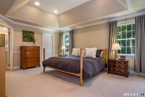 9 Weatherstone Avon CT 06001