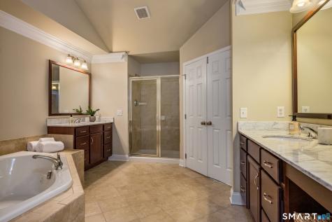 9 Weatherstone Avon CT 06001