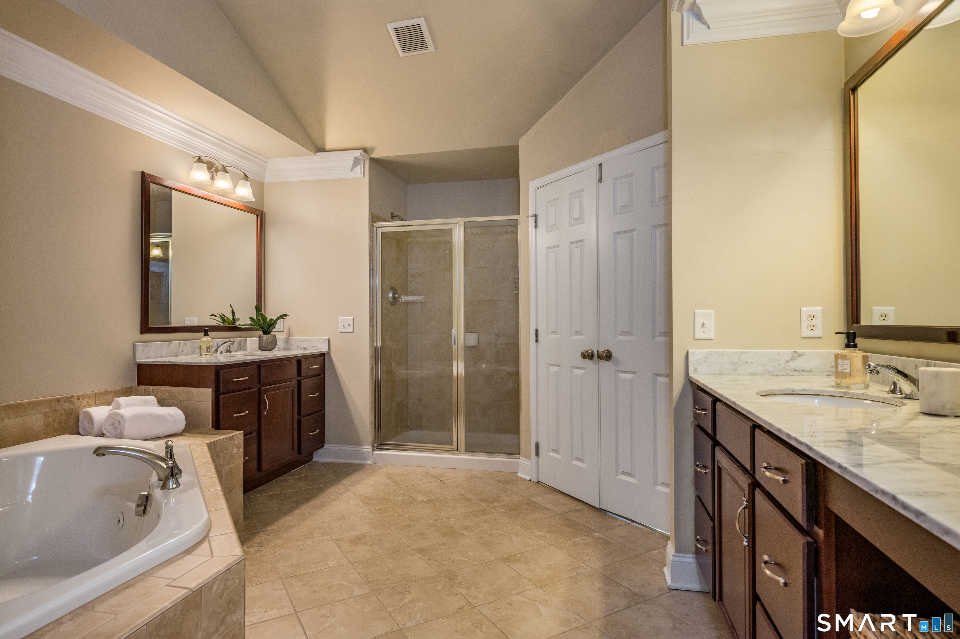 9 Weatherstone Avon CT 06001