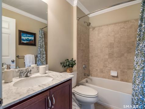 9 Weatherstone Avon CT 06001