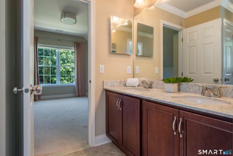 9 Weatherstone Avon CT 06001