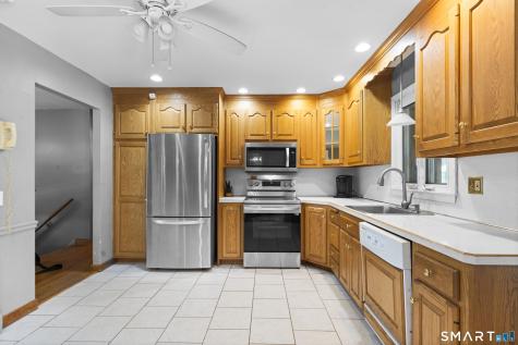 55 Hacienda Circle Southington CT 06479