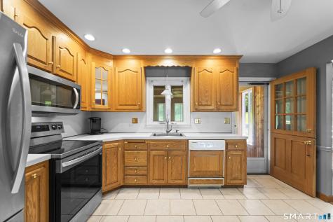 55 Hacienda Circle Southington CT 06479