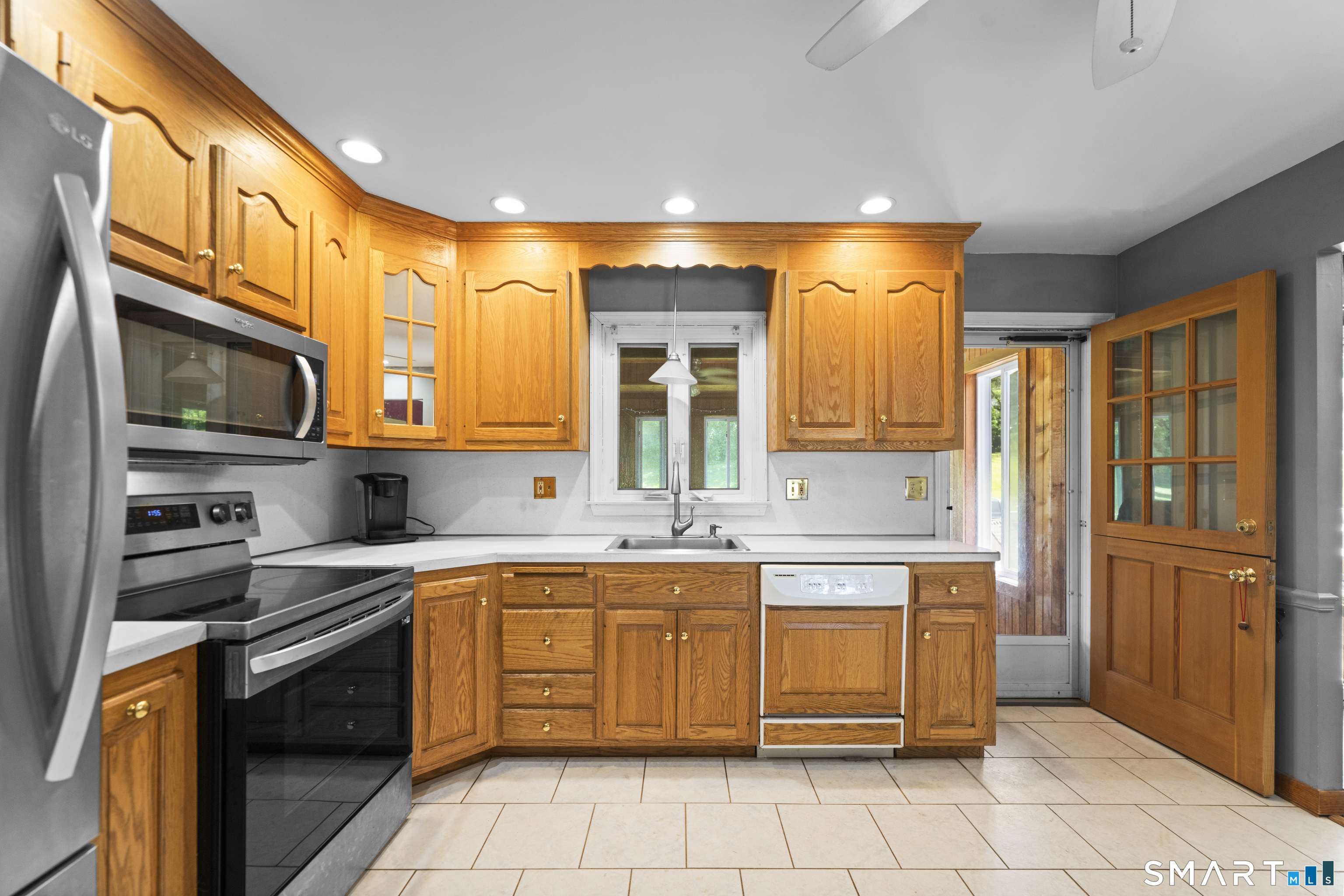 55 Hacienda Circle Southington CT 06479