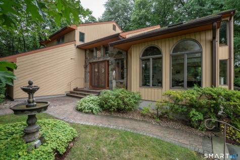 38 Hampton Drive Manchester CT 06040