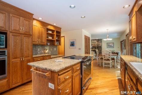 38 Hampton Drive Manchester CT 06040
