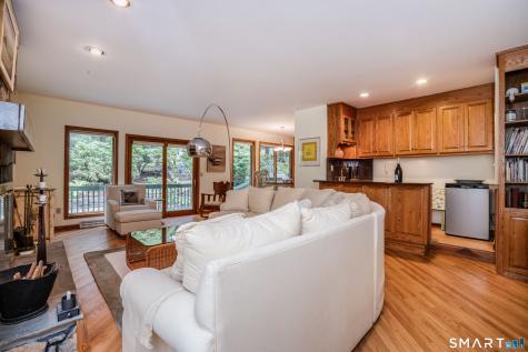 38 Hampton Drive Manchester CT 06040