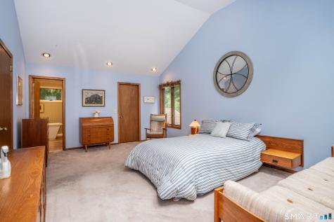 38 Hampton Drive Manchester CT 06040