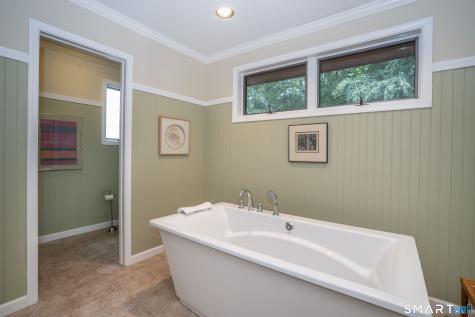 38 Hampton Drive Manchester CT 06040