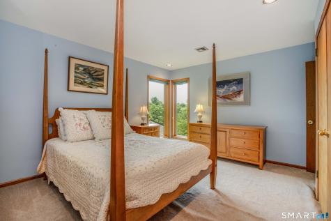 38 Hampton Drive Manchester CT 06040