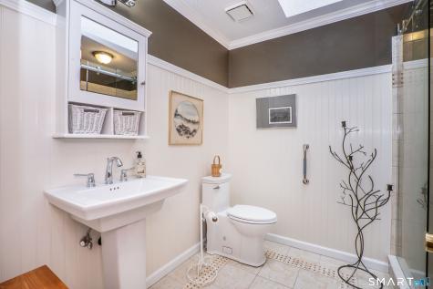38 Hampton Drive Manchester CT 06040