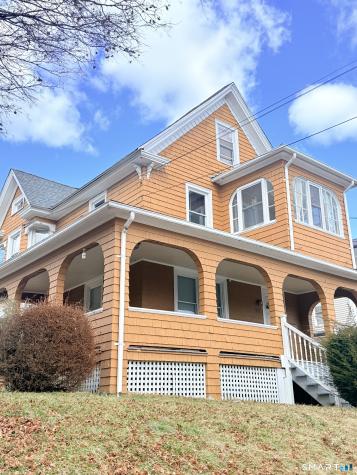 93 Ocean Avenue New London CT 06320