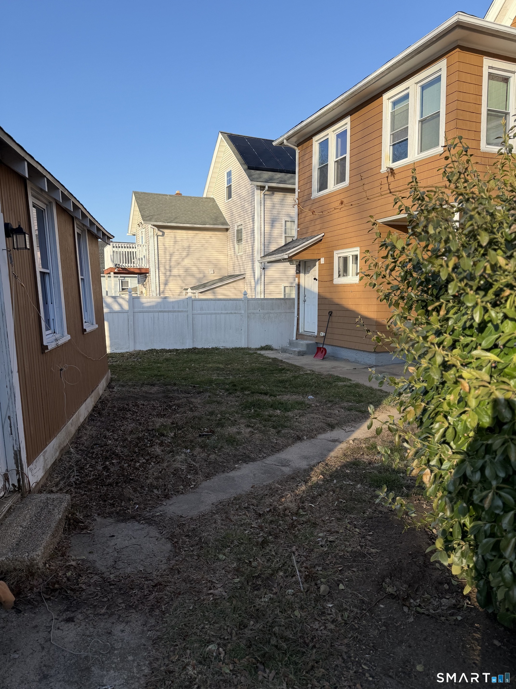 93 Ocean Avenue New London CT 06320