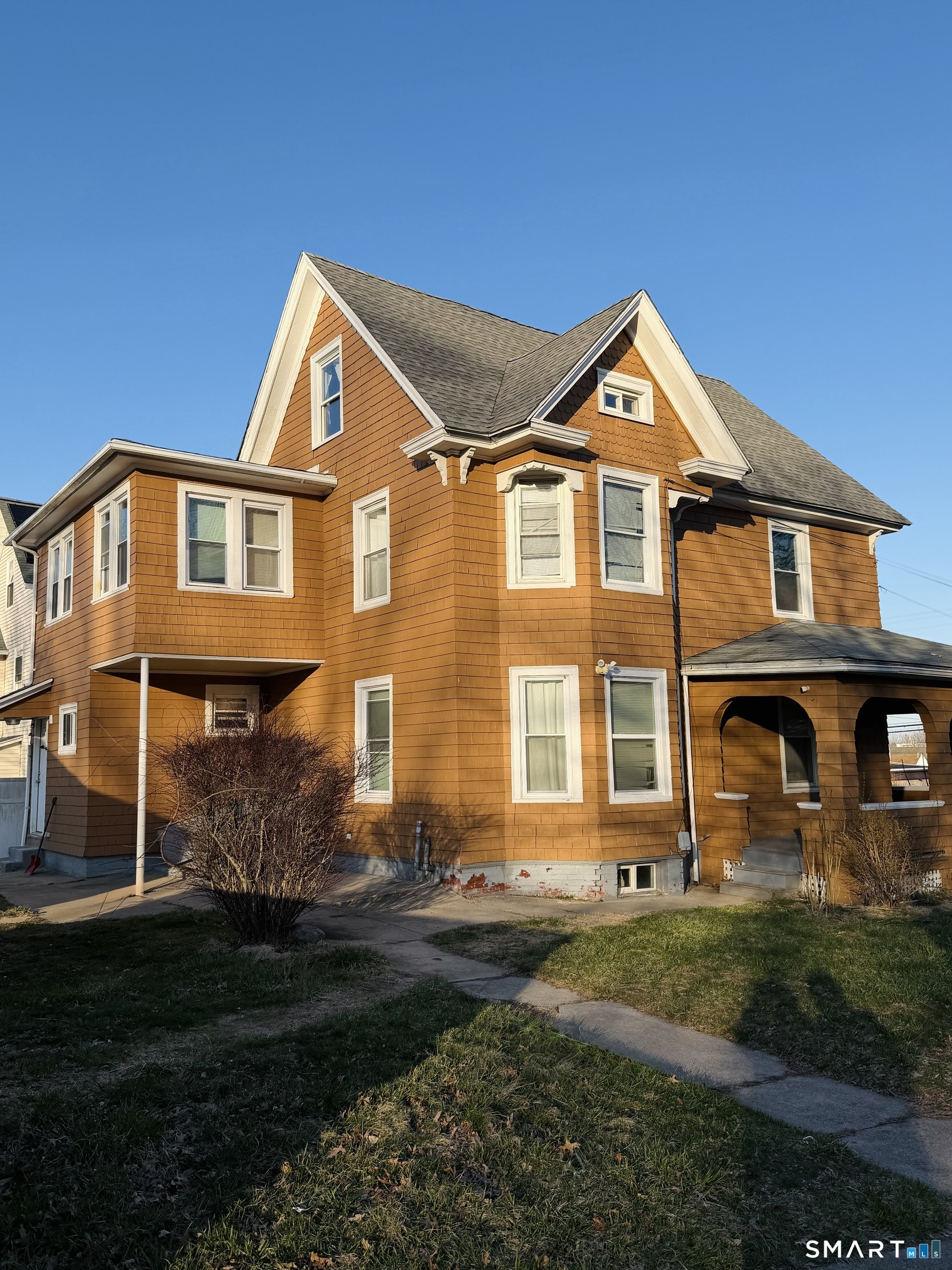93 Ocean Avenue New London CT 06320