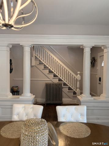 93 Ocean Avenue New London CT 06320